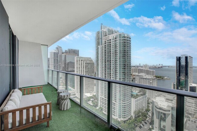 Foto del edificio - 1010 Brickell Ave