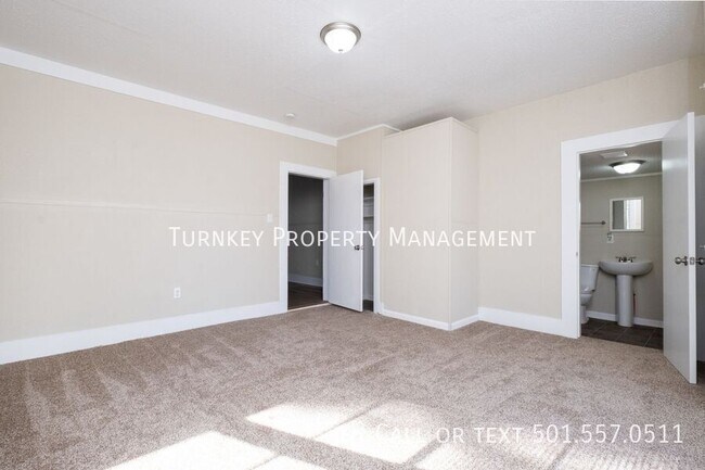 Foto del edificio - 1308 W 21st St