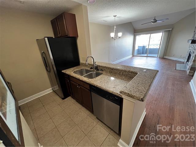 Building Photo - 18743 Vineyard Point Ln