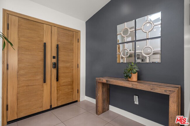 Foto del edificio - 20159 Hatteras St