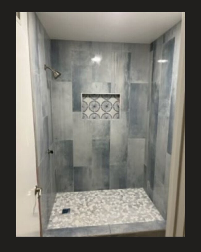 Foto del edificio - 29 Almond Tree Ln