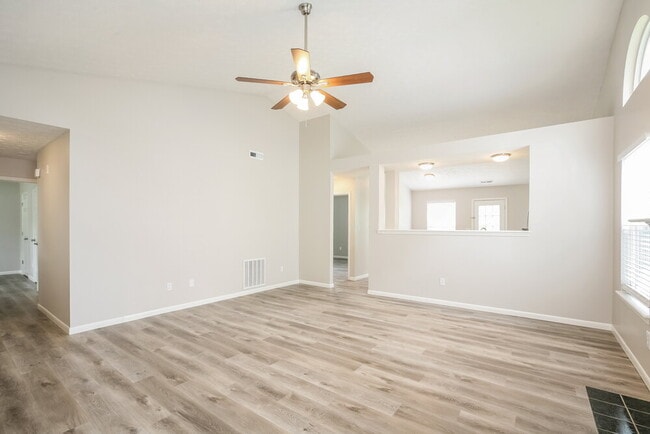 Building Photo - 1609 Orchestra Way