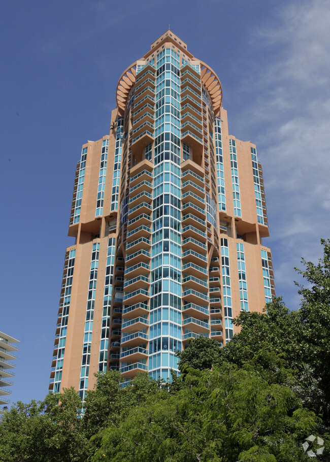 Building Photo - Portofino Tower