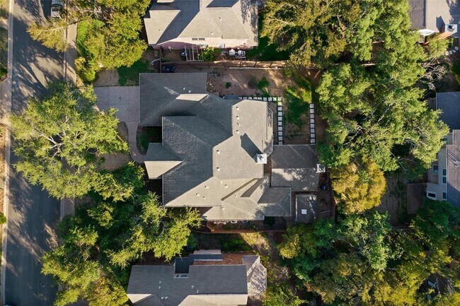Building Photo - 8905 Marybank Dr