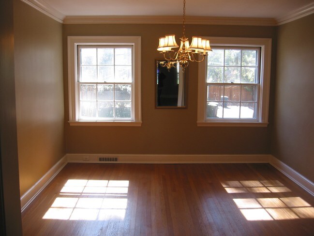 Dining Room facing back yard - 1021 Minerva Ave
