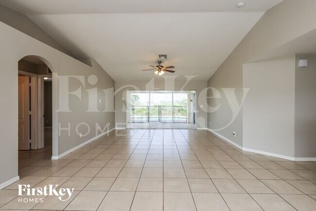 Building Photo - 412 NW 23rd Ave