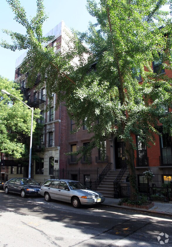 Foto del edificio - 321 E 18th St