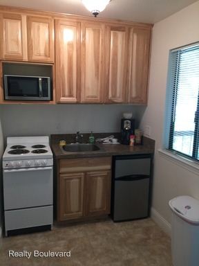 Building Photo - 2700 Plumas St