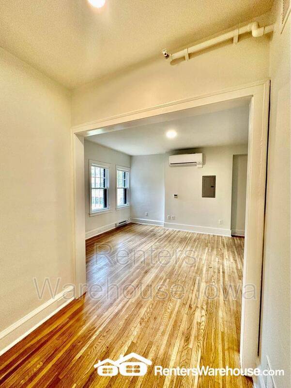 Primary Photo - 2225 E Grand Ave