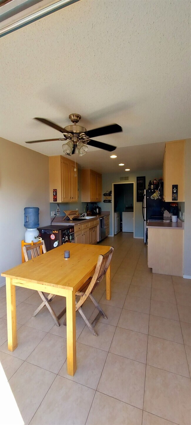 Building Photo - 1123 Madera Ln