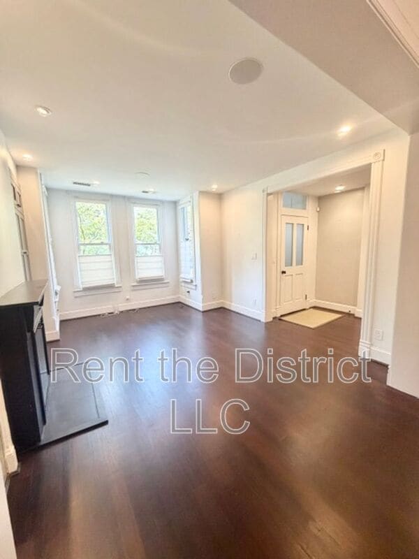 Foto del edificio - 1151 5th St NE