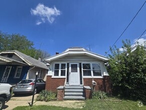 Building Photo - 1834 Berdan Ave