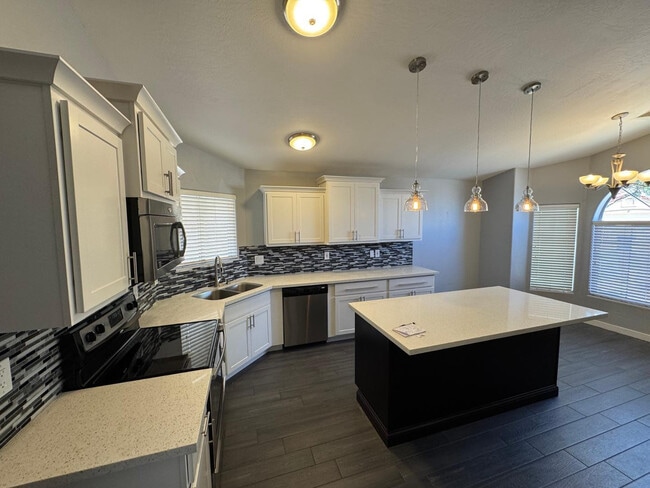 Foto del edificio - 24 S Willow Creek St