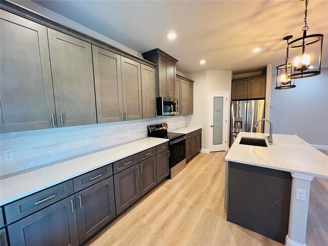 Foto del edificio - 25 Fircrest Ln