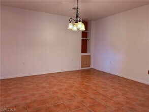 Building Photo - 5320 Fieldstone