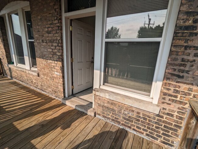 Foto del edificio - 6215 S Eberhart Ave