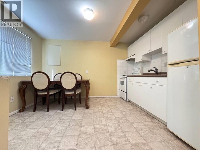 Photo du bâtiment - 3886 W 29th Ave