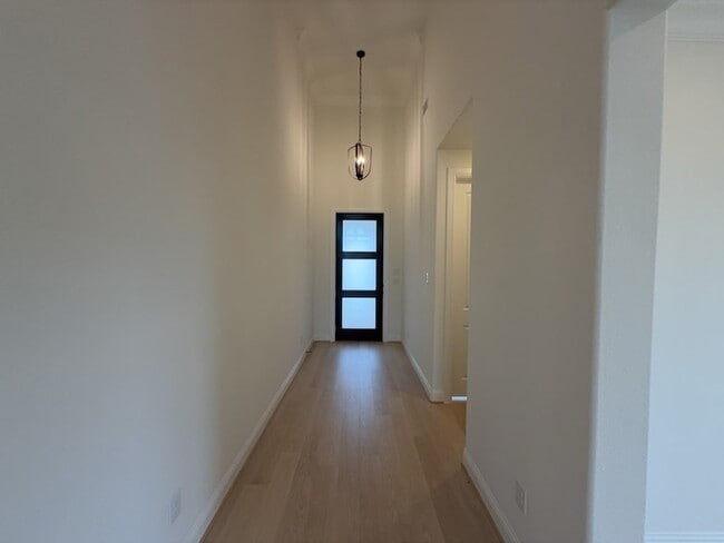 Building Photo - 2463 Bussey Dr