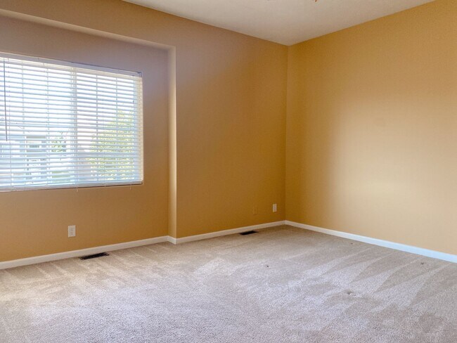 Foto del edificio - Beautiful 3 bed, 2 bath house at $2,095 *P...