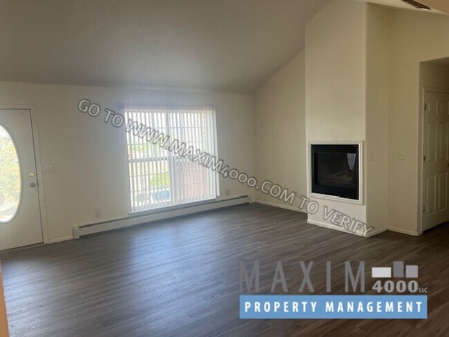 Building Photo - 401 E Mayfield Dr