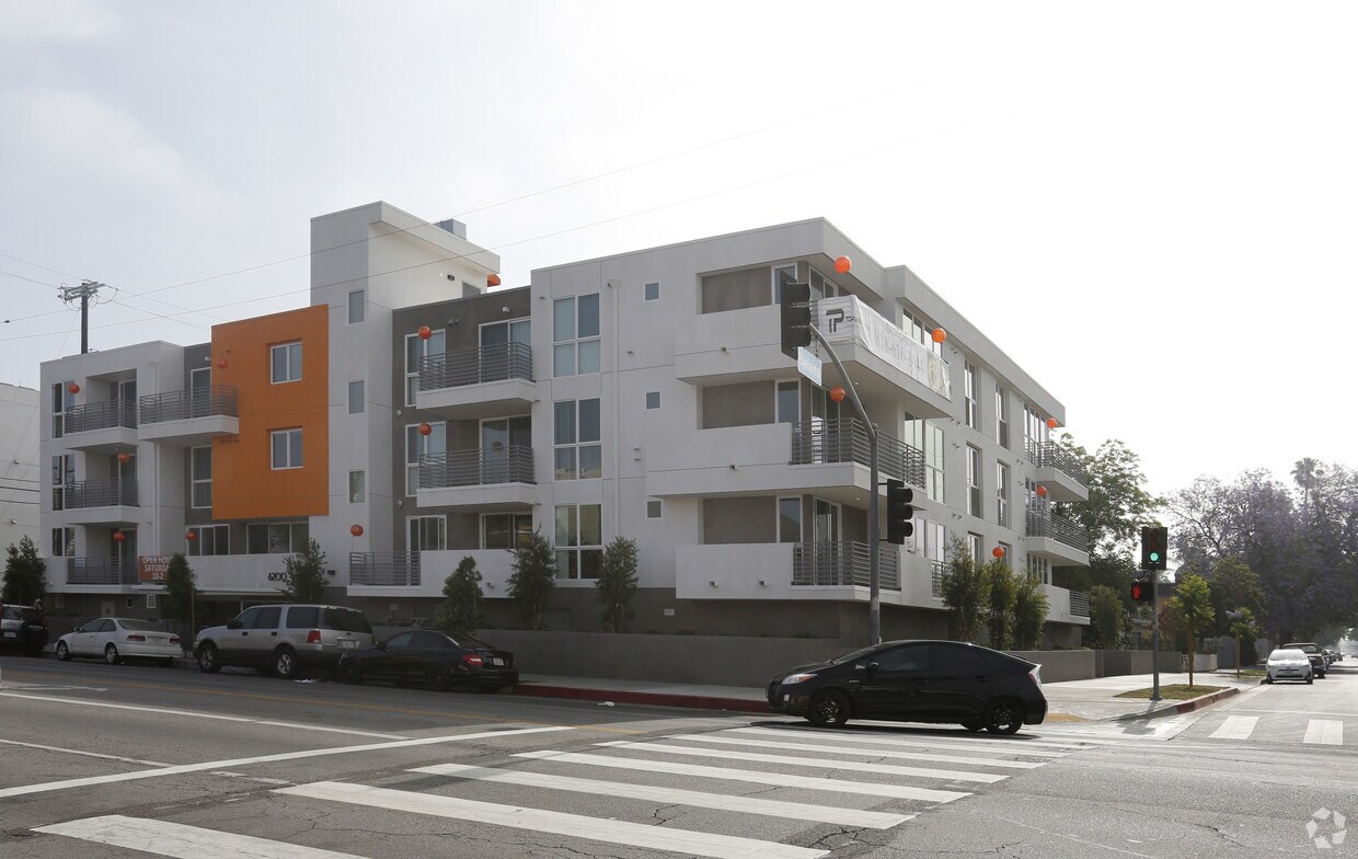 Kester Apartments Van Nuys, CA