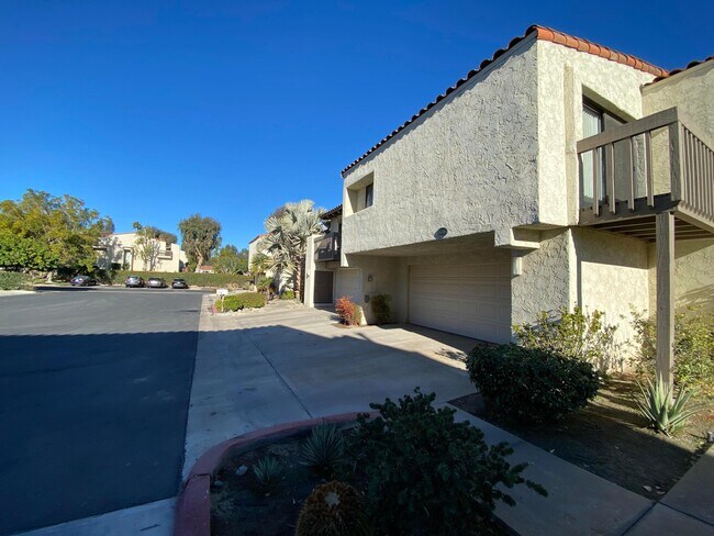 Foto del edificio - 45384 Driftwood Dr