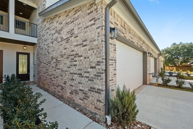 Building Photo - 14822 Spica Ct