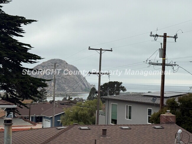 Building Photo - AVAILABLE NOW - 2 Bed/ 2 Bath Morro Bay Unit with views
