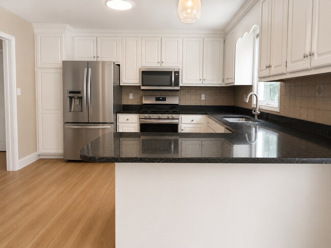 Foto del edificio - Rare Forest Lakes Rental Opportunity!