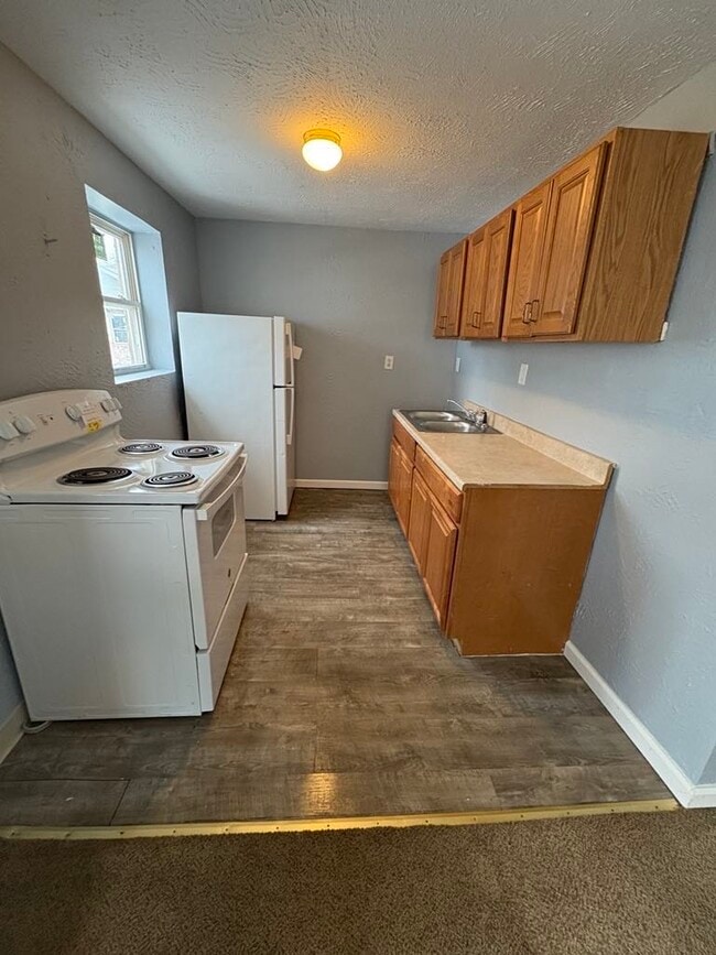 Building Photo - 1022 Byrd Ave