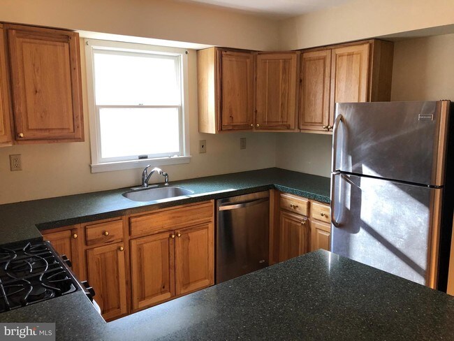 Foto del edificio - 904 Campbell Ln