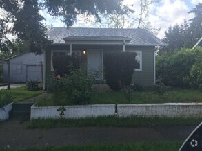 Building Photo - 6825 SE 85th Ave