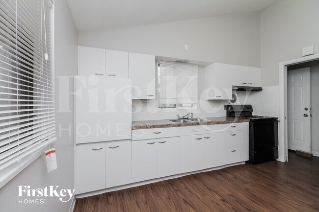 Foto del edificio - 15138 Meadow Ln