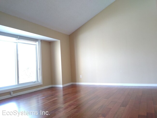 Building Photo - 6 br, 3 bath House - 715 S. Evanston St