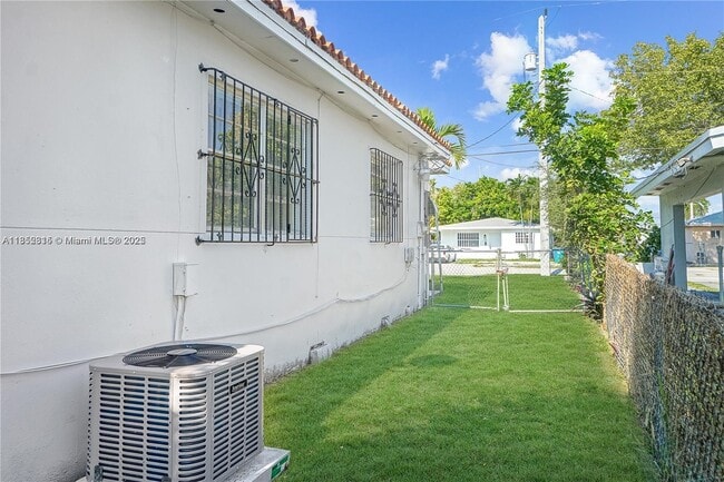 Building Photo - 1110 NW 65th St