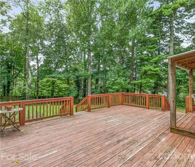 Back Deck (Summer View) - 28 White Pine Dr