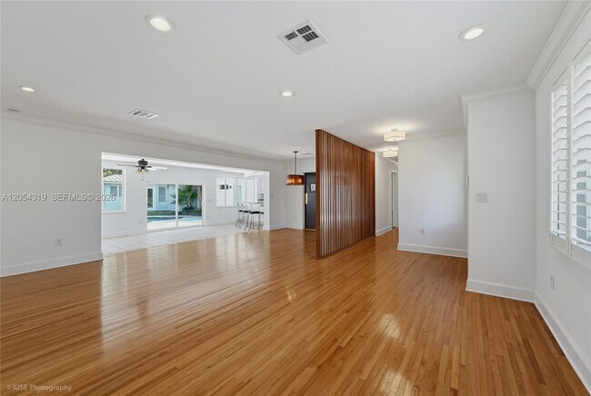 Building Photo - 6141 SW 85th St