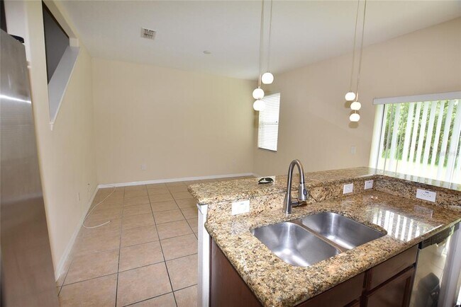 Building Photo - 11199 SAVANNAH LANDING Cir