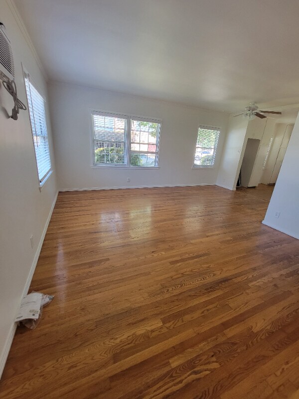 Foto del edificio - 13642 Leadwell St