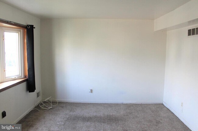 Building Photo - 161 Danford Dr