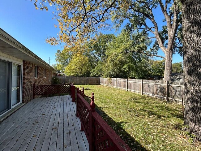 Building Photo - 1317 Urban Ave