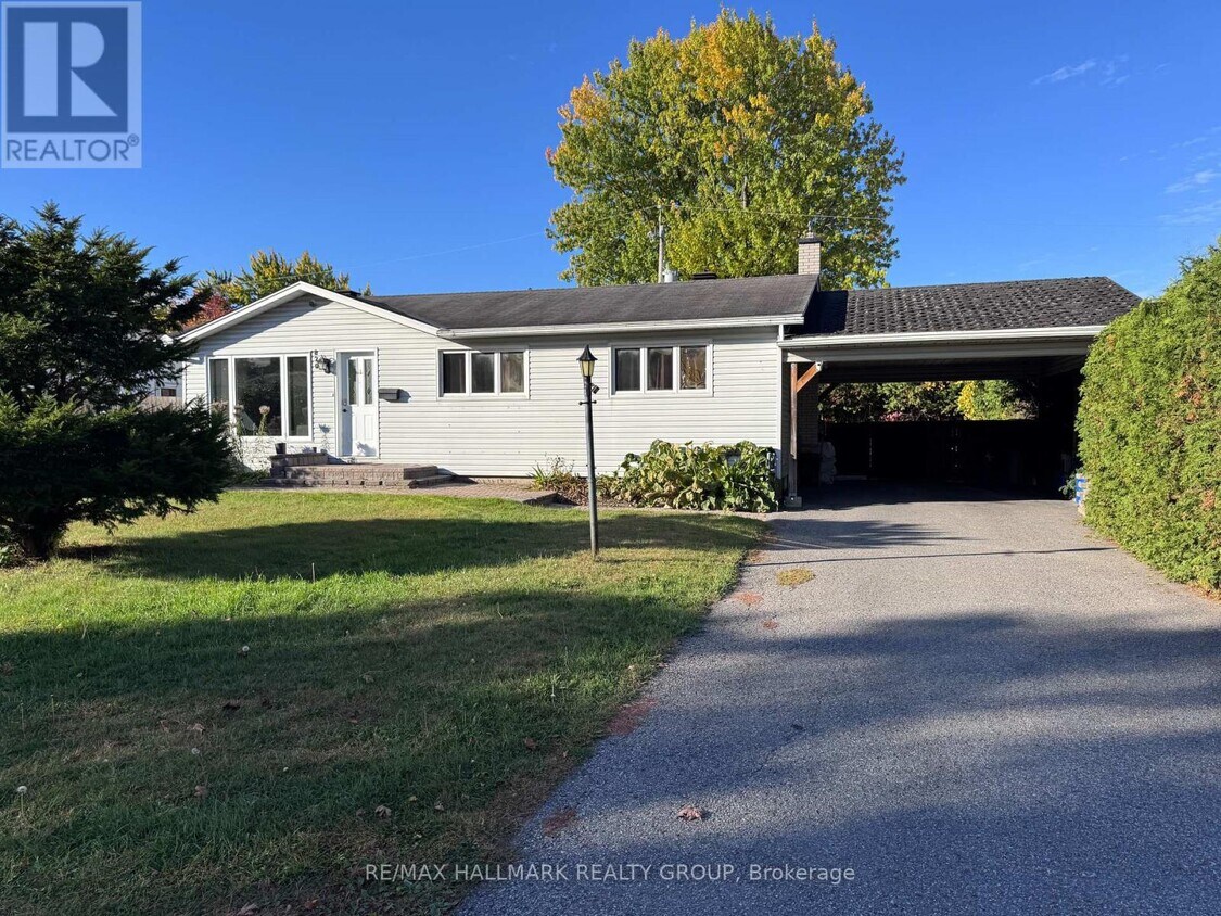 Photo principale - 820B Willow Ave