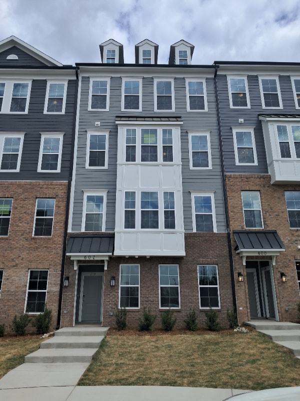 Building Photo - 602 Mkt Grv Dr
