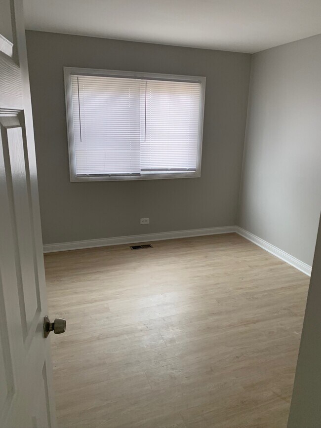 Foto del edificio - 2221 Windsor Ln