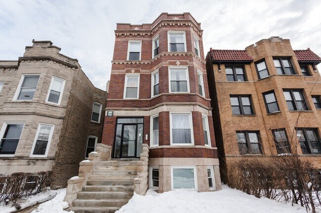 Building Photo - 2705 N Kimball Ave