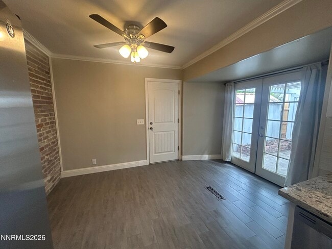 Foto del edificio - 1250 Charles Dr