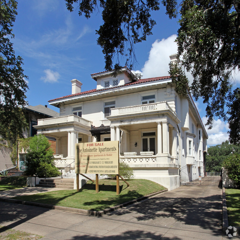 Primary Photo - The Antoinette Apartments