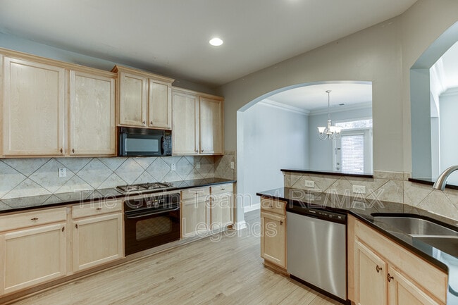 Building Photo - 4260 Wildener Way
