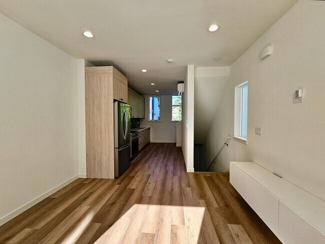 Foto del edificio - Experience Modern Living in the Heart of N...