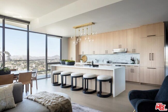 Foto del edificio - 1755 Argyle Ave